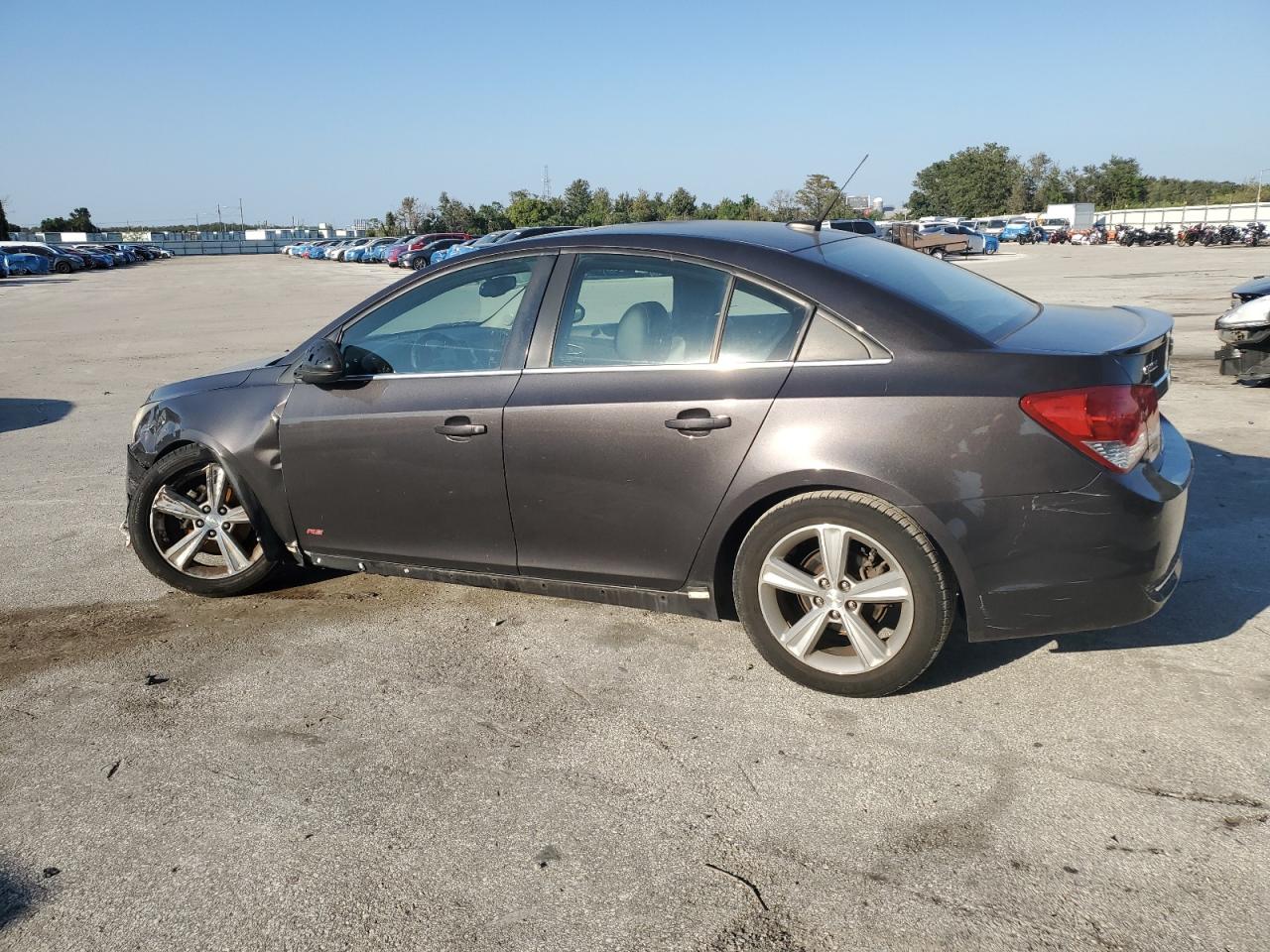 VIN 1G1PE5SB5E7380584 2014 CHEVROLET CRUZE no.2