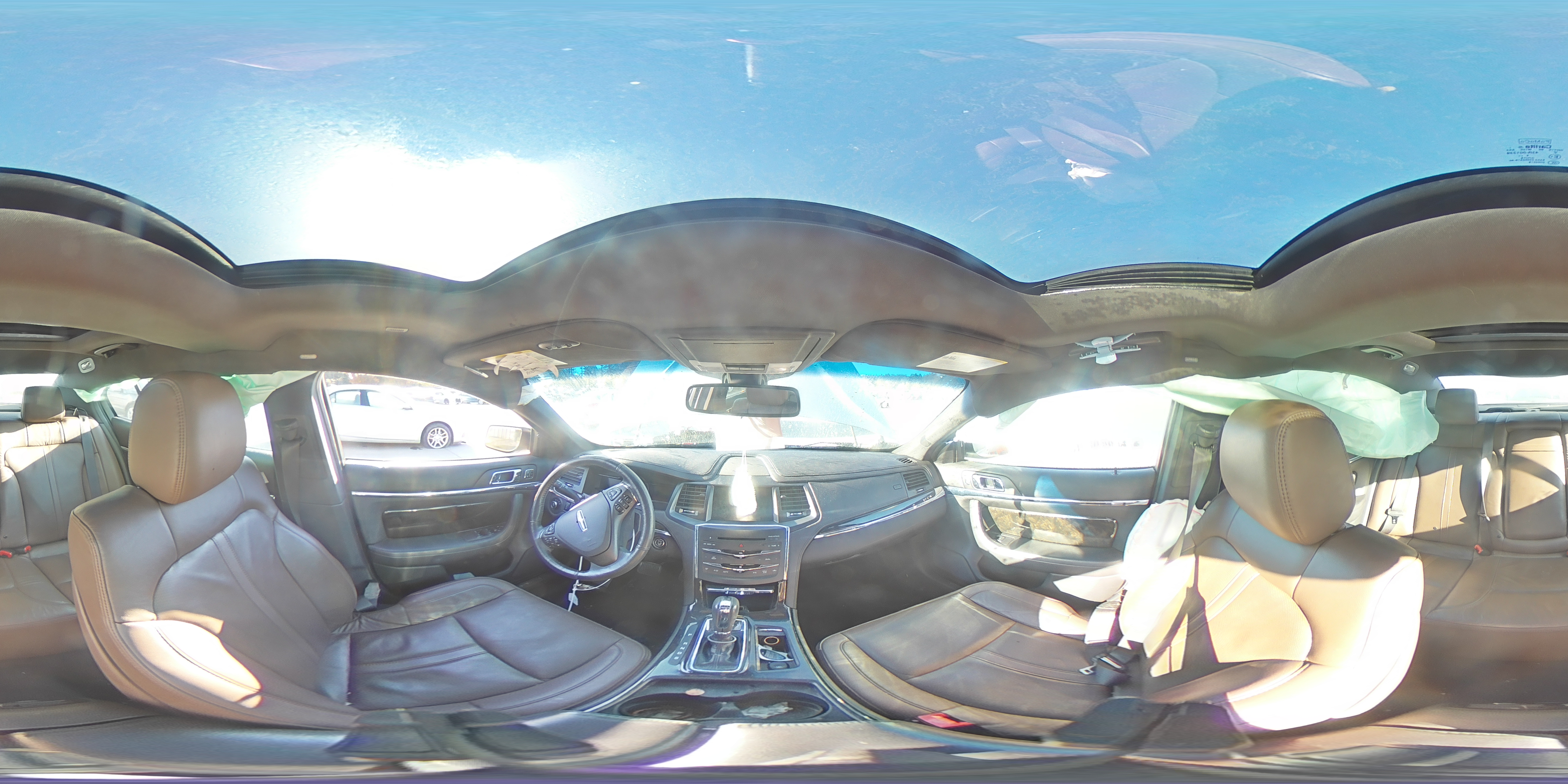 2015 Lincoln MKS - Image 13