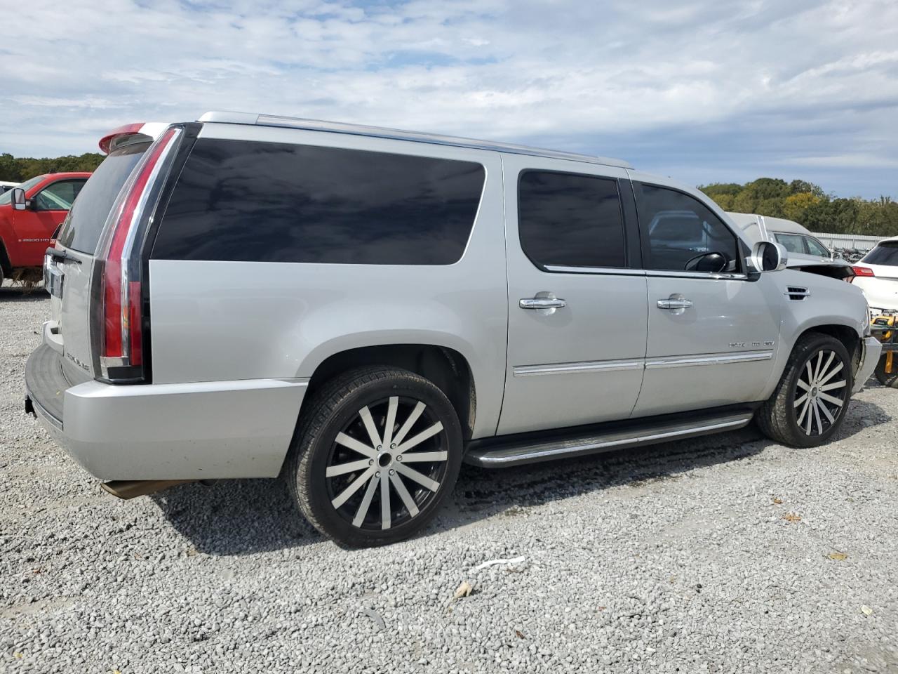 VIN 1GYS4HEF8ER150864 2014 CADILLAC ESCALADE no.3