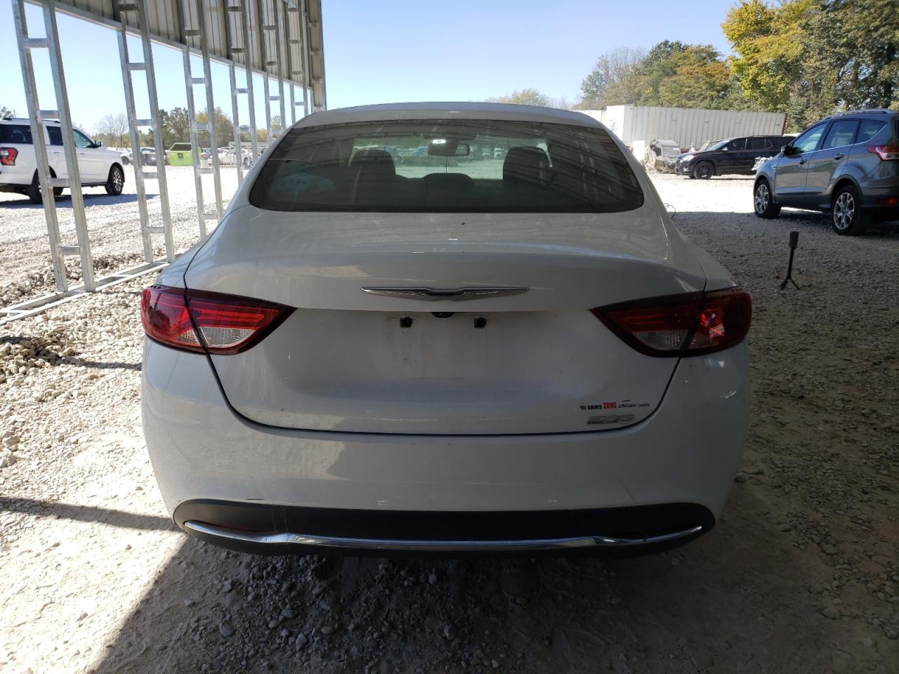 2016 Chrysler 200 - Image 6
