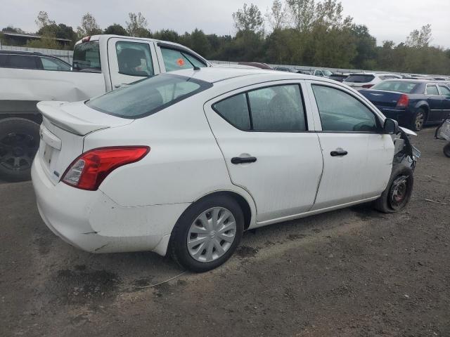 Sedans NISSAN VERSA 2013 Biały