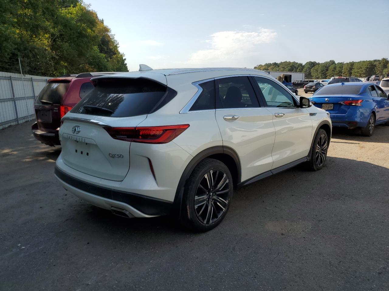 2021 Infiniti QX50 - Image 3