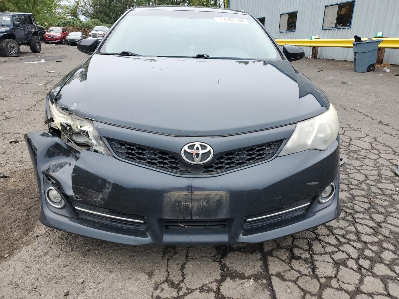 2014 Toyota Camry - Image 5