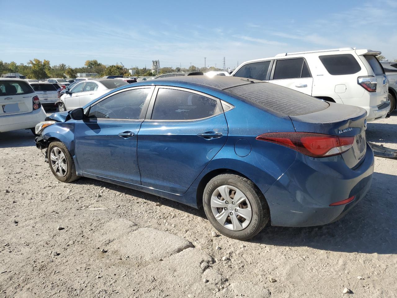 2016 Hyundai Elantra - Image 2