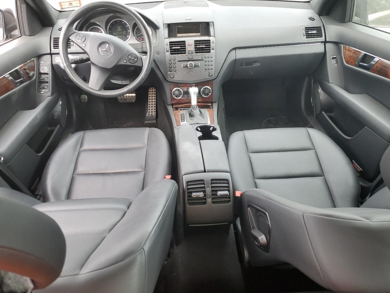 2010 Mercedes-Benz C 300 4Matic VIN: WDDGF8BBXAR098824 Lot: 75208094