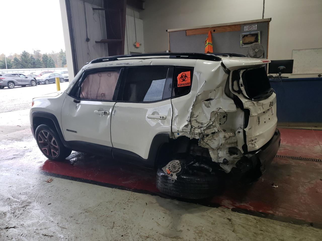 2017 Jeep Renegade - Image 2