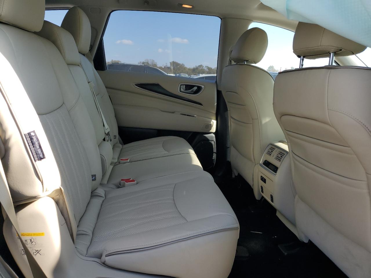 2020 Infiniti QX60 - Image 12