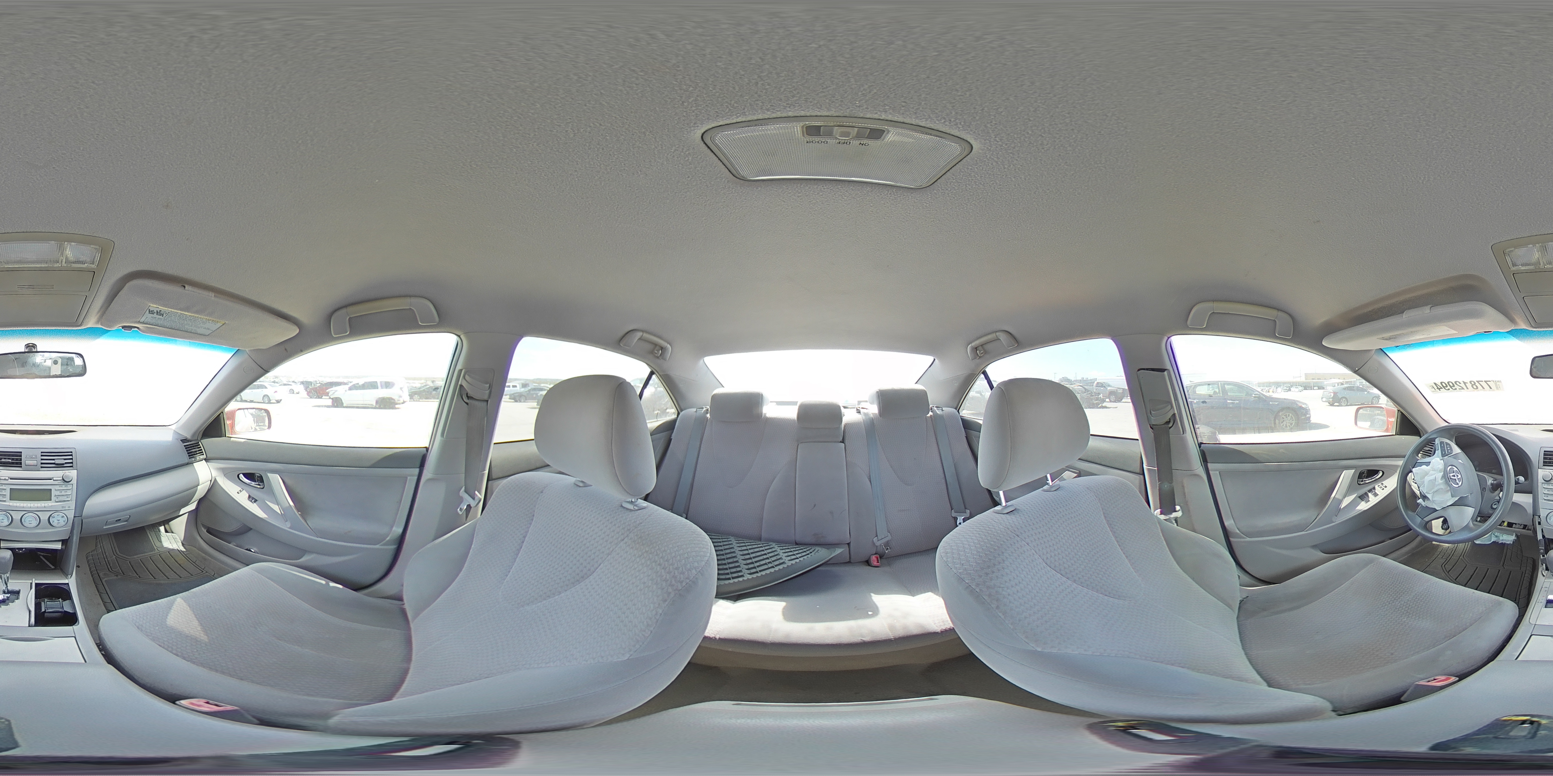 2011 Toyota Camry - Image 13