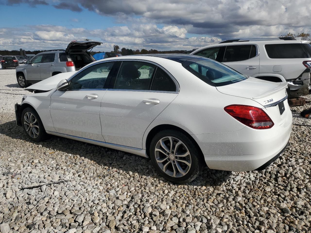 VIN 55SWF4KB1GU120978 2016 MERCEDES-BENZ C-CLASS no.2