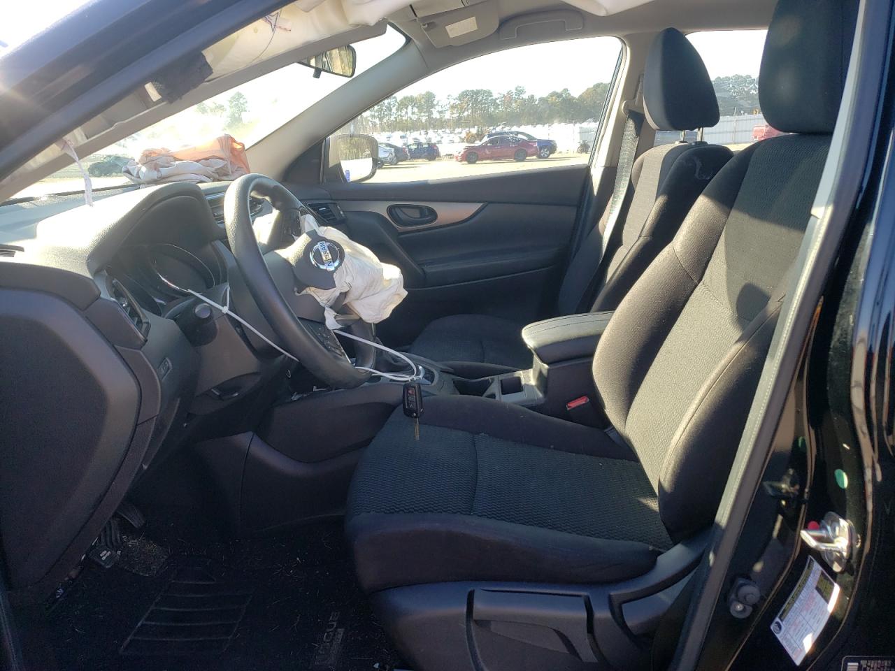 2019 Nissan Rogue - Image 7