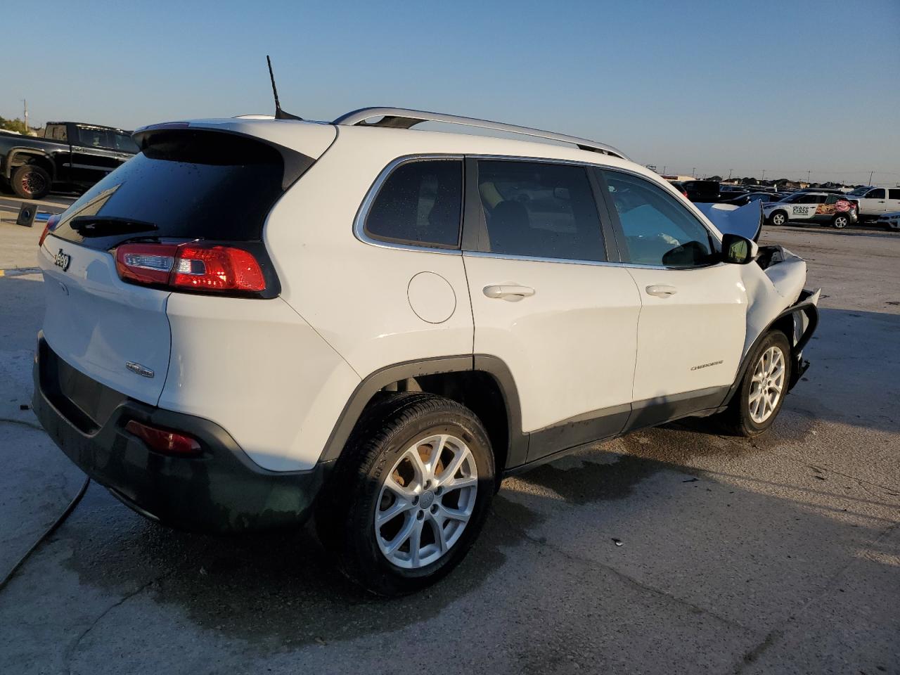 2017 Jeep Grand Cherokee - Image 3