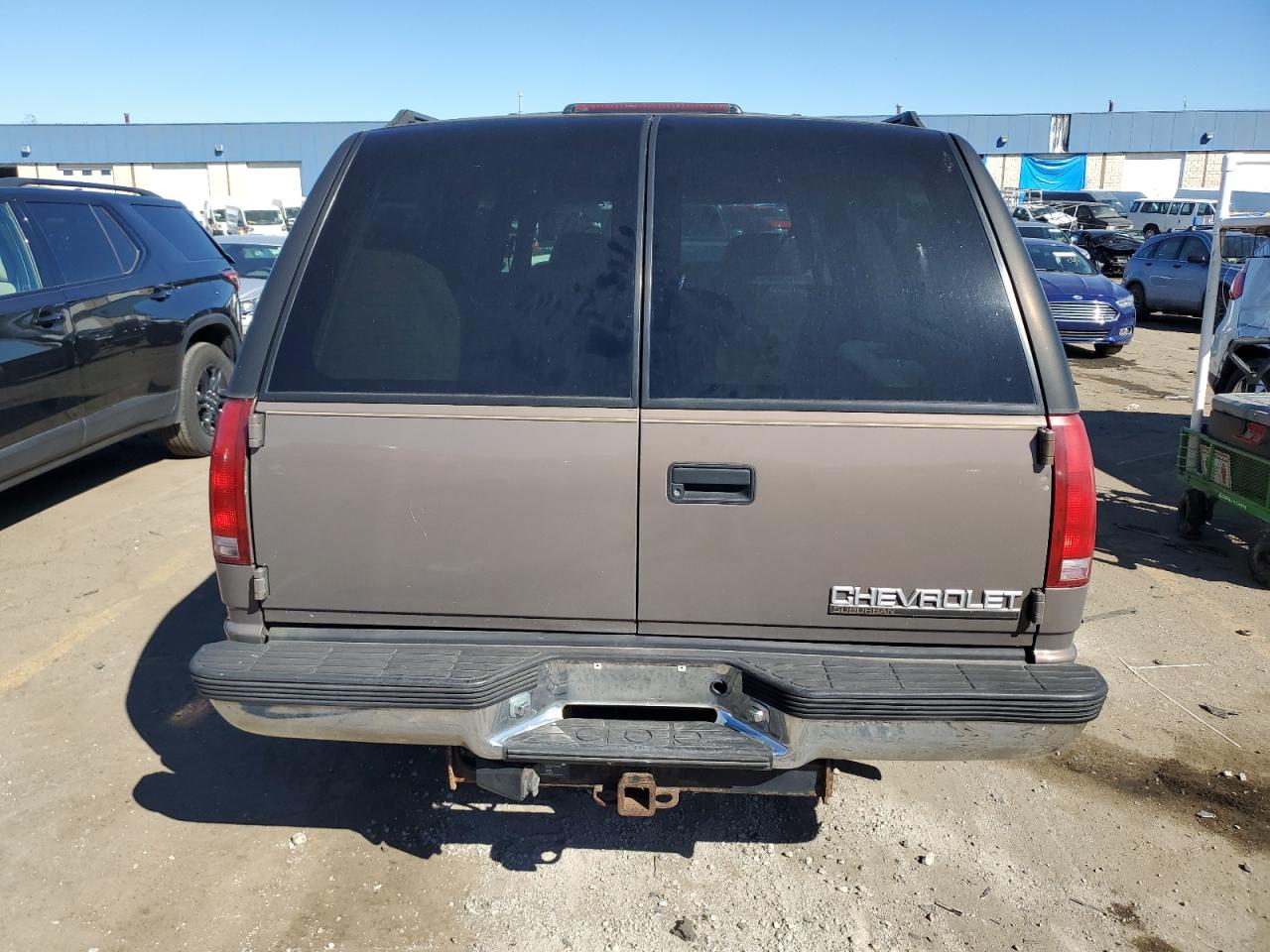 1GNFK16R6WJ306534 1998 Chevrolet Suburban K1500