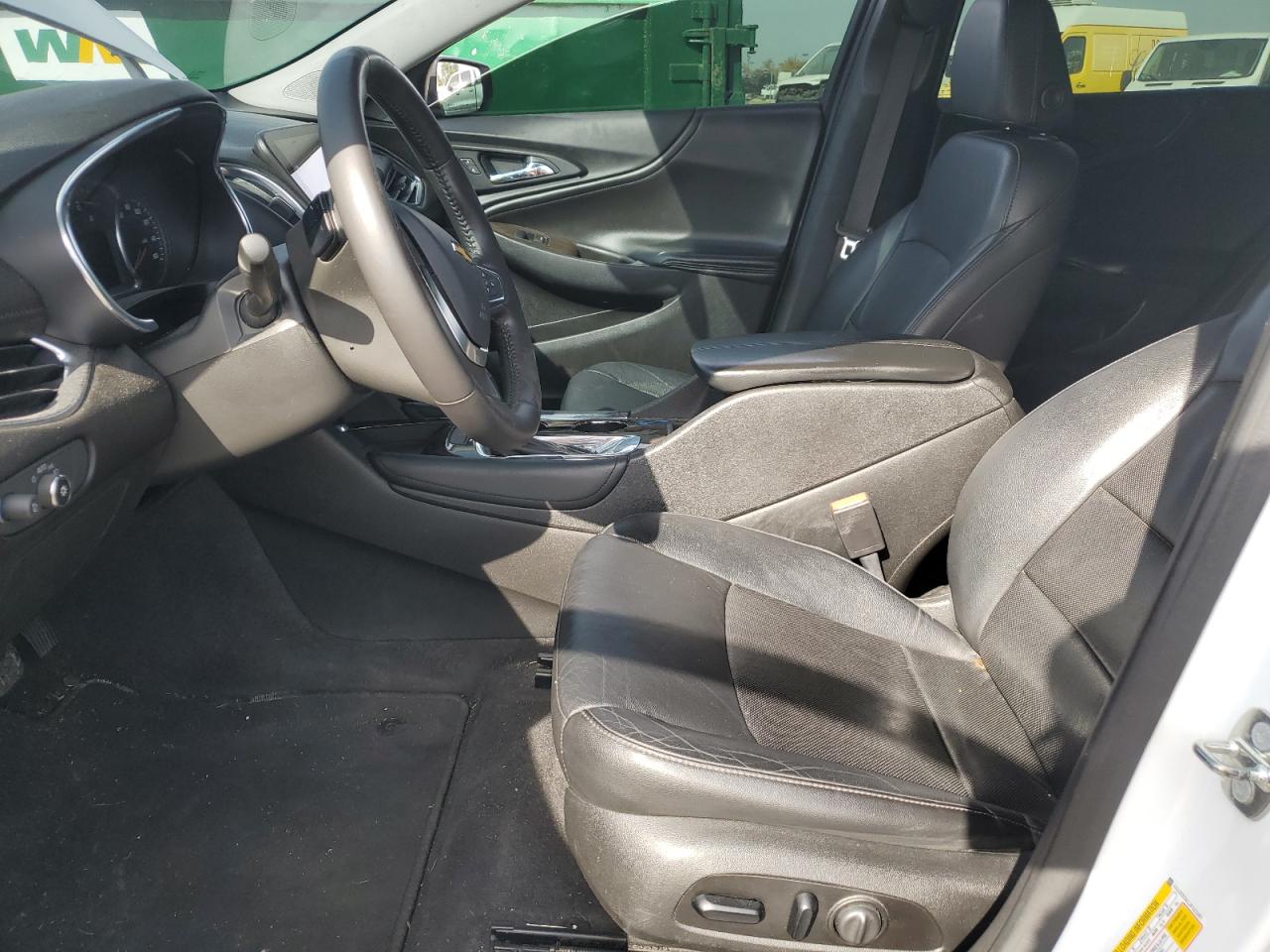 1G1ZE5SX1JF121157 2018 Chevrolet Malibu Premier