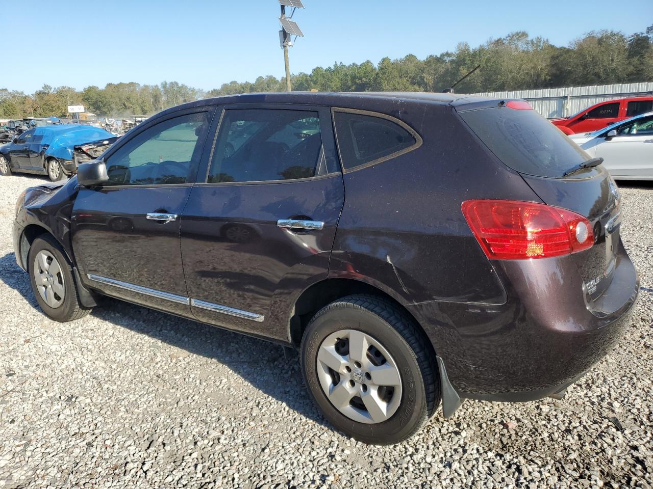 2014 Nissan Rogue - Image 2