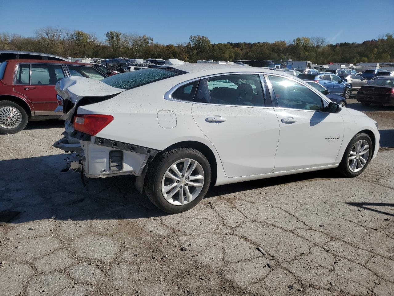 VIN 1G1ZE5ST4HF230963 2017 CHEVROLET MALIBU no.3