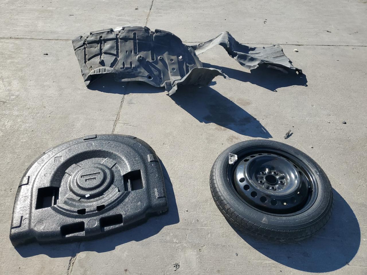 2020 Toyota Camry - Image 12