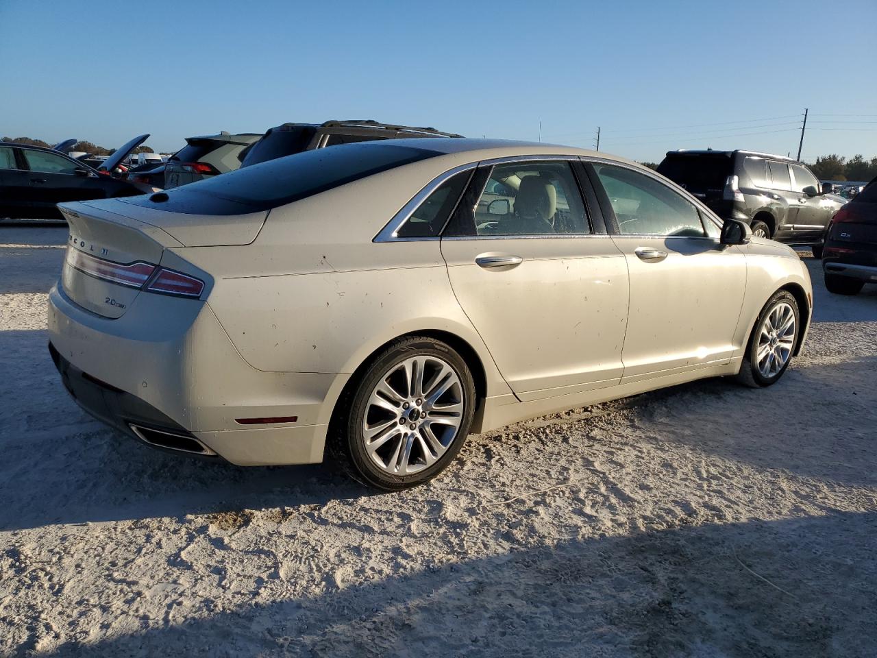 2015 Lincoln MKZ - Image 3