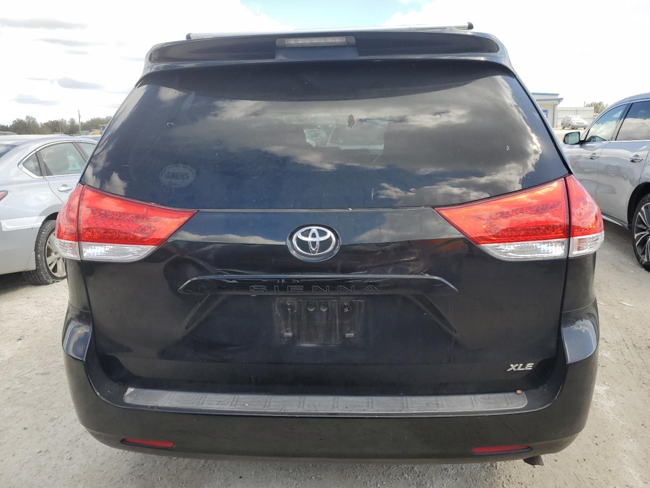 2012 Toyota Sienna Xle VIN: 5TDYK3DC5CS189765 Lot: 78300254