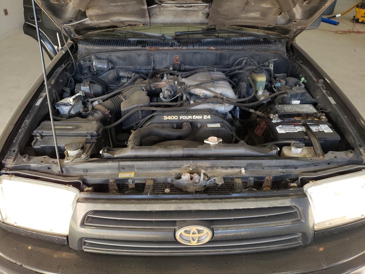 2000 Toyota 4Runner Sr5 VIN: JT3GN86R3Y0144887 Lot: 75533424