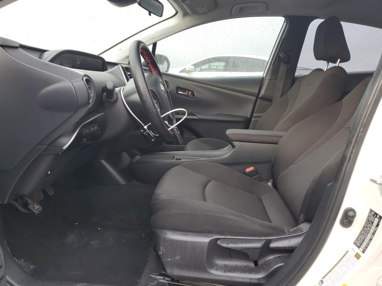 2019 Toyota Prius - Image 7