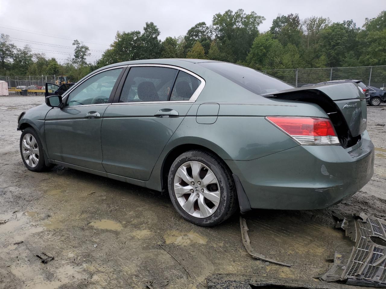2010 Honda Accord - Image 2