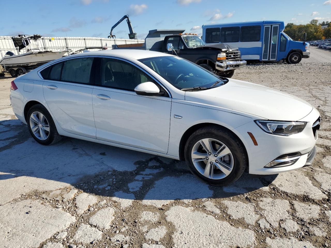 2018 Buick Regal - Image 4