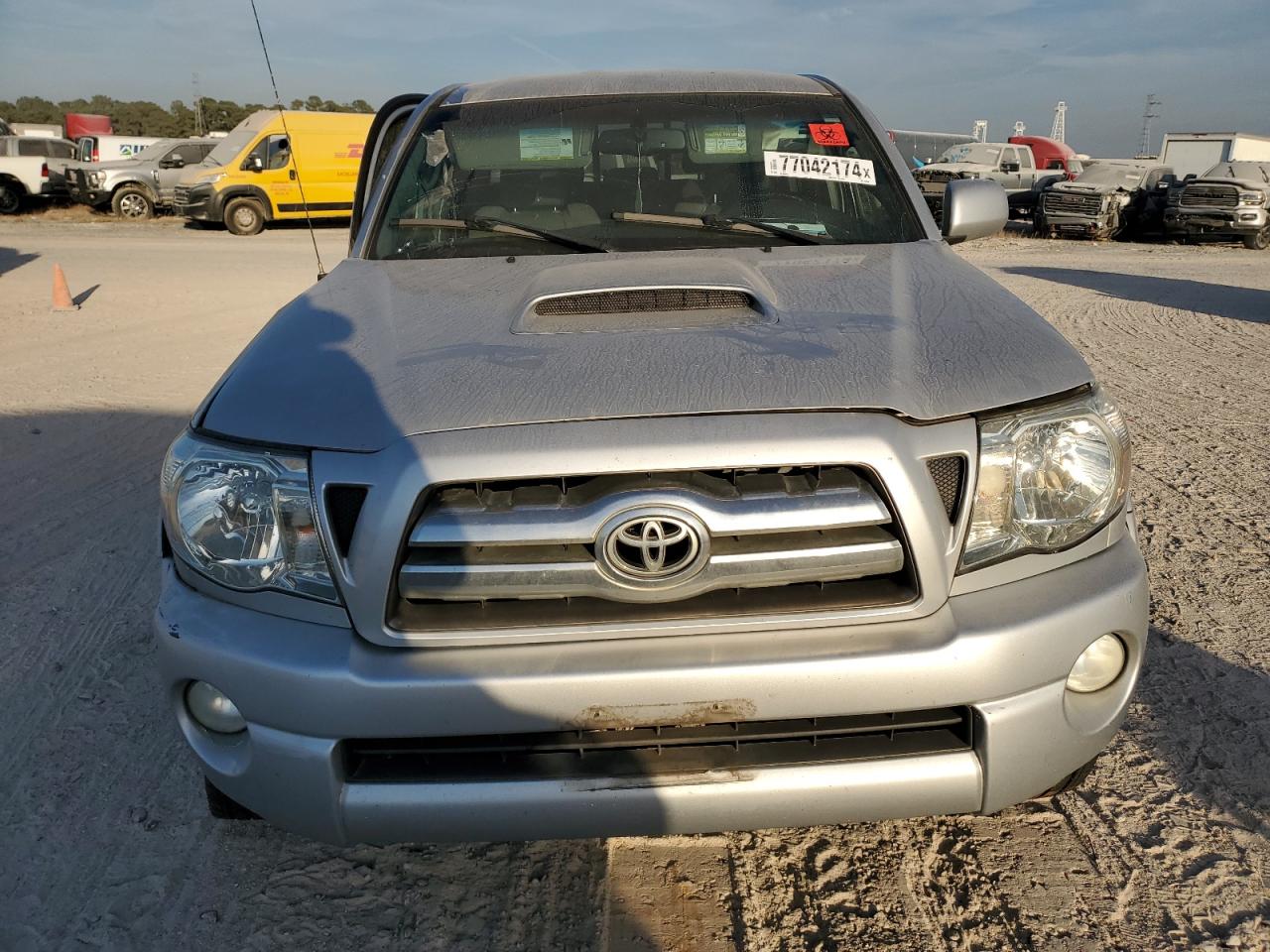 2010 Toyota Tacoma - Image 5