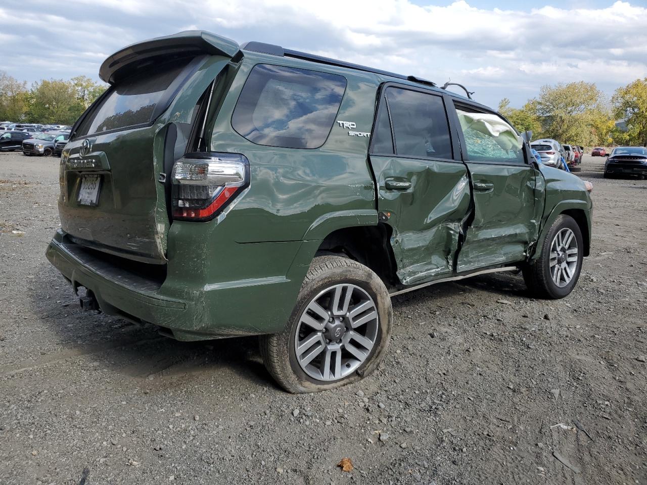 2022 Toyota 4Runner - Image 3