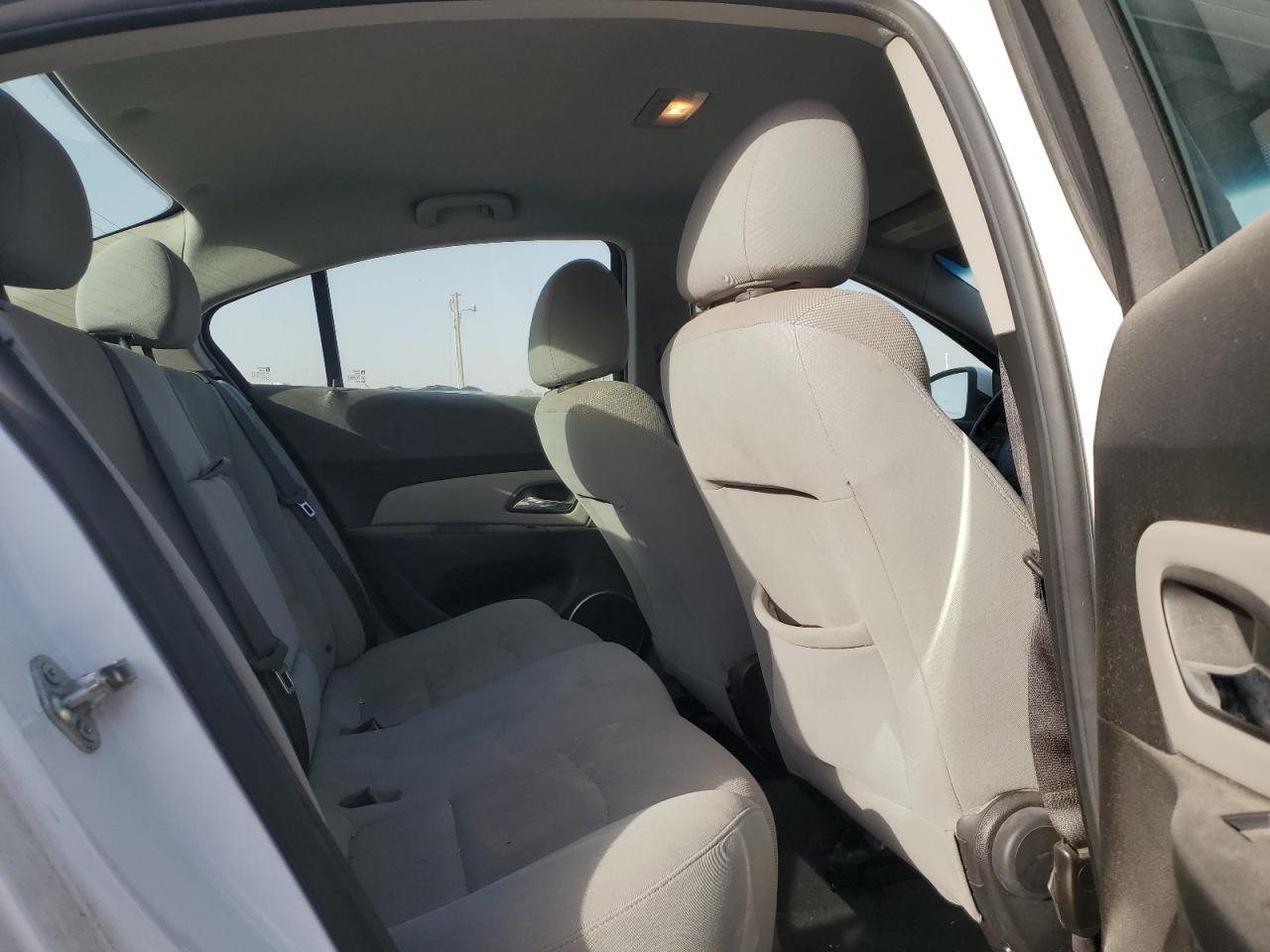 2012 Chevrolet Cruze - Image 10