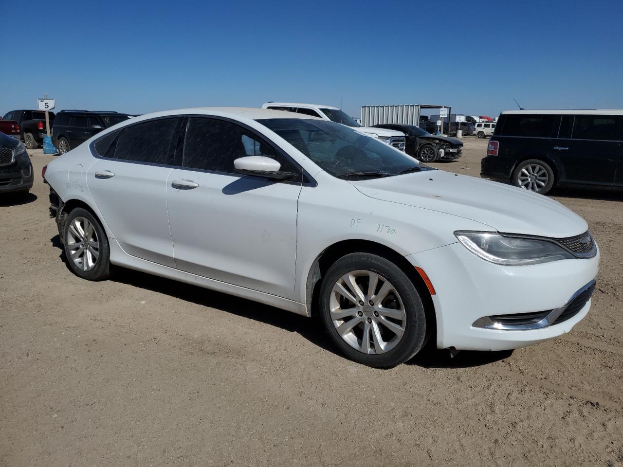 2016 Chrysler 200 - Image 4