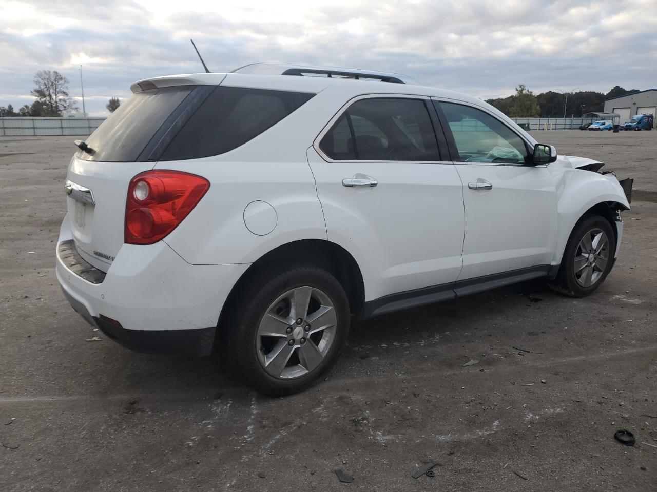 2013 Chevrolet Equinox - Image 3