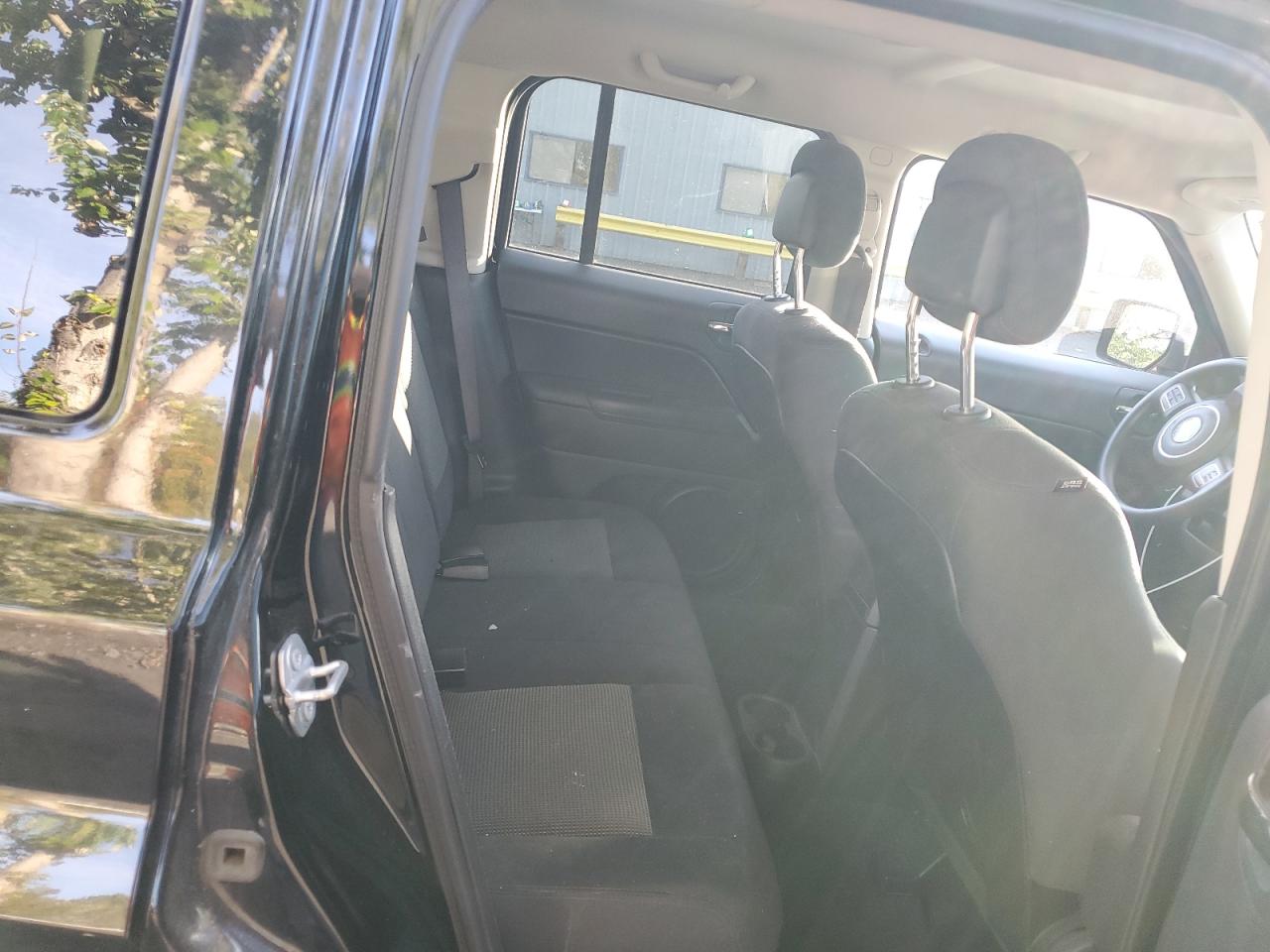 2016 Jeep Liberty (Patriot) - Image 10