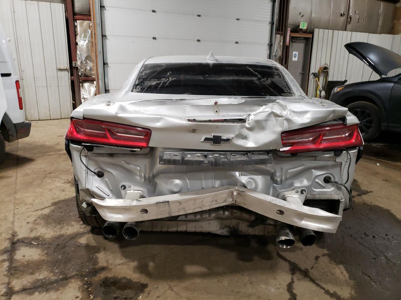 2016 Chevrolet Camaro - Image 6