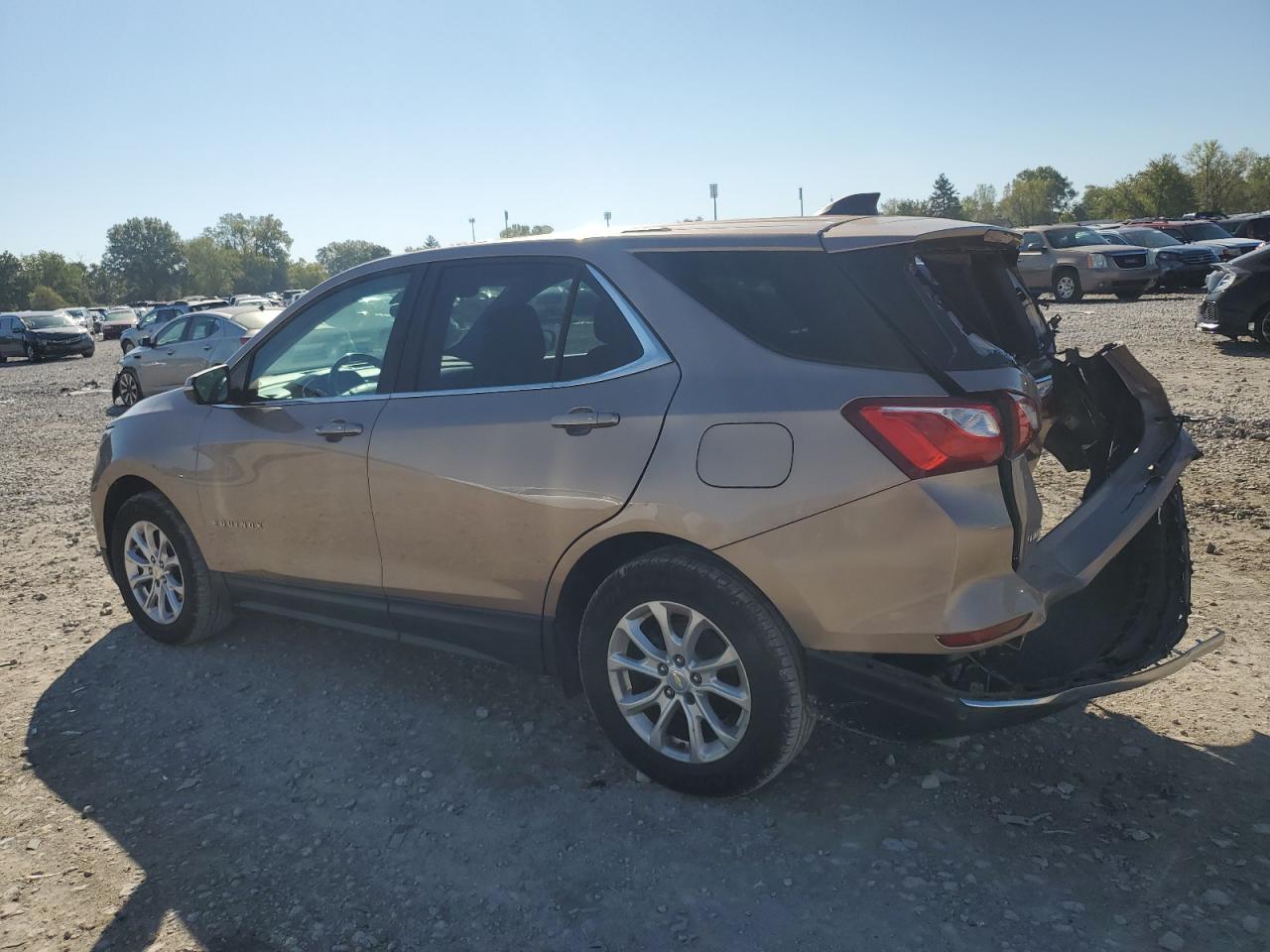 2018 Chevrolet Equinox - Image 2