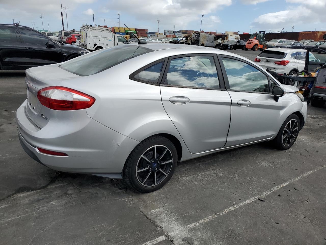 2015 Ford Fiesta - Image 3