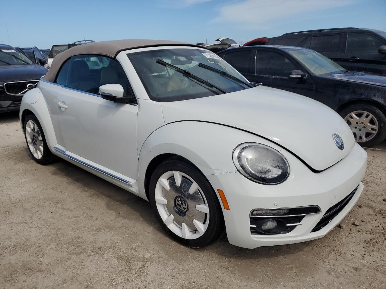 2019 Volkswagen Beetle S VIN: 3VW5DAAT8KM500736 Lot: 74604134