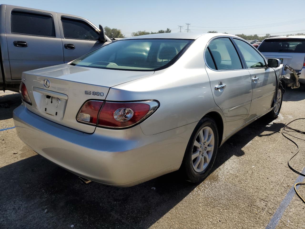 2004 Lexus Es 330 VIN: JTHBA30G240011381 Lot: 74977654