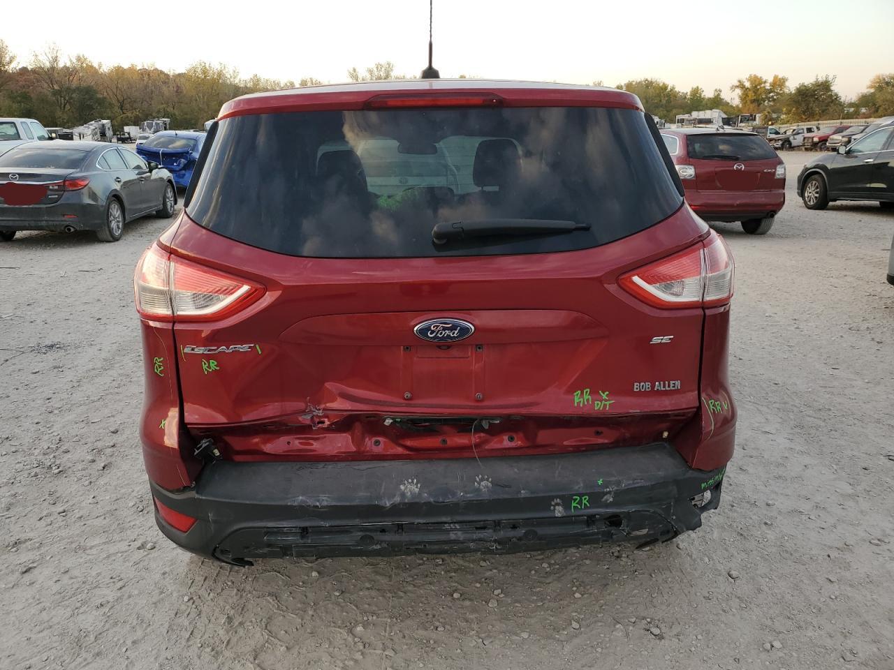 1FMCU0G77FUC04442 2015 Ford Escape Se