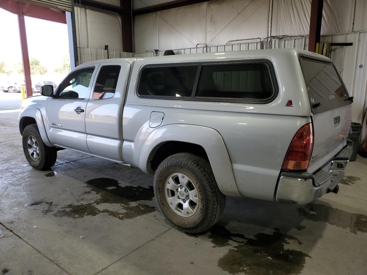 2005 Toyota Tacoma - Image 2