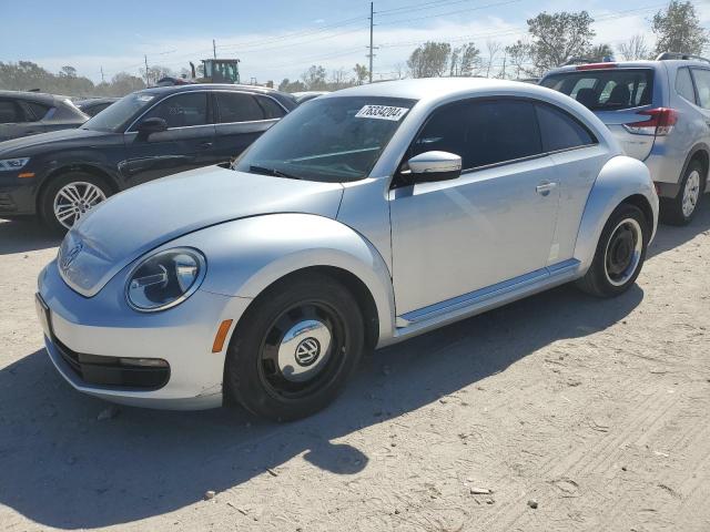  VOLKSWAGEN BEETLE 2012 Серебристый