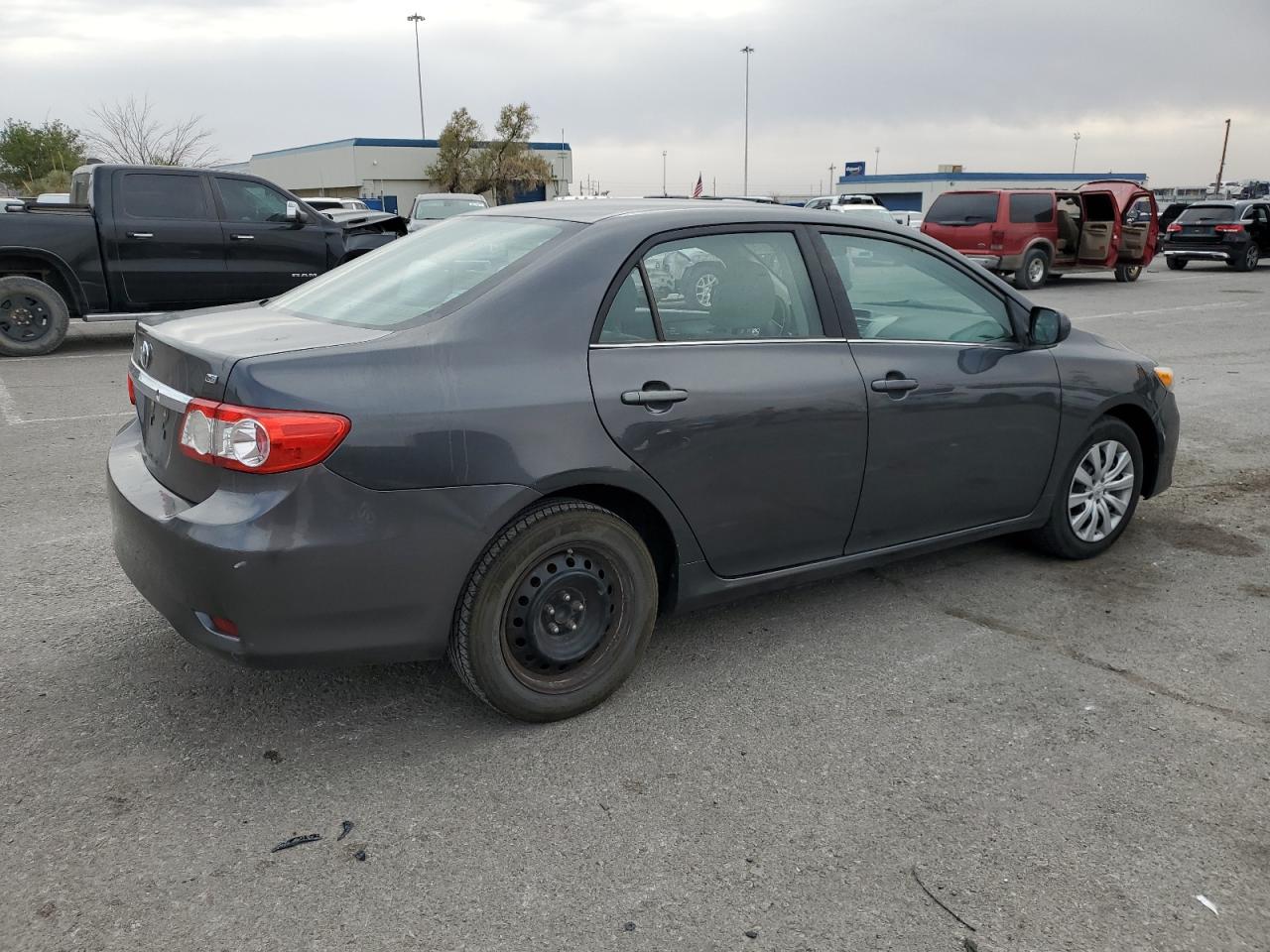 VIN 5YFBU4EE4DP094209 2013 TOYOTA COROLLA no.3