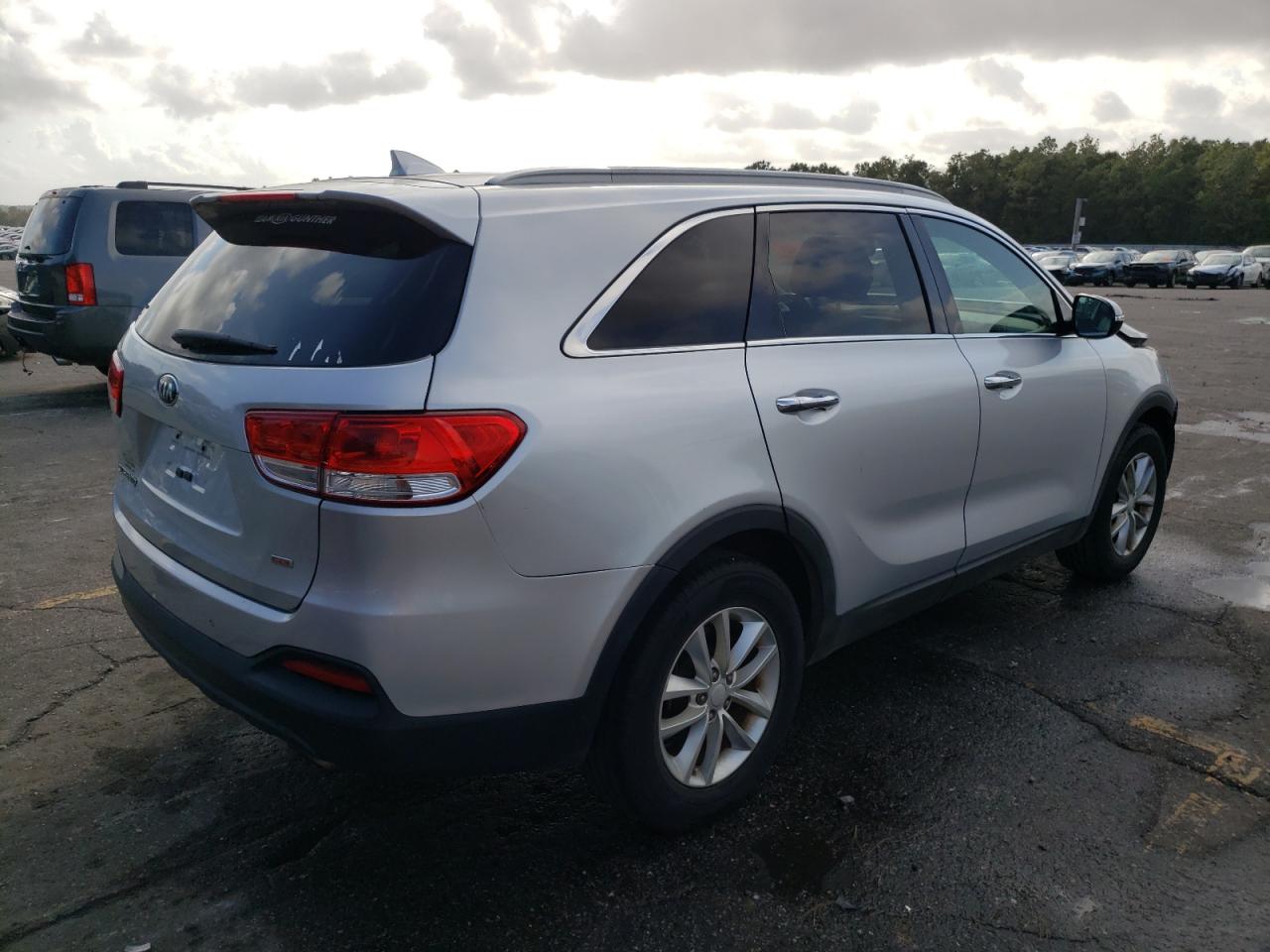 2016 Kia Sorento - Image 3