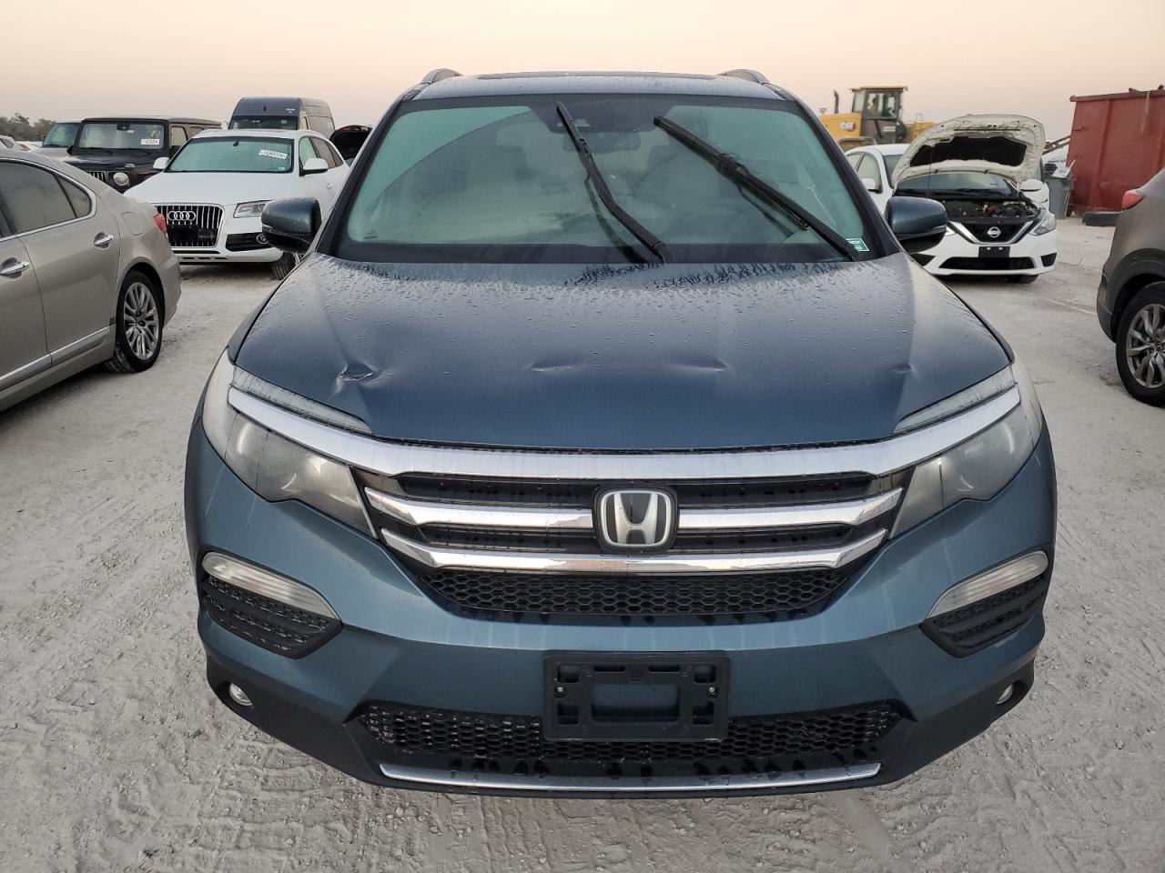 2017 Honda Pilot - Image 5