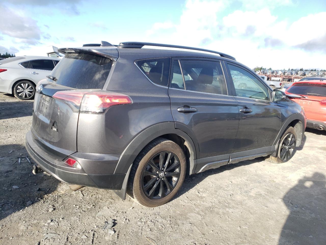 2018 Toyota RAV 4 - Image 3