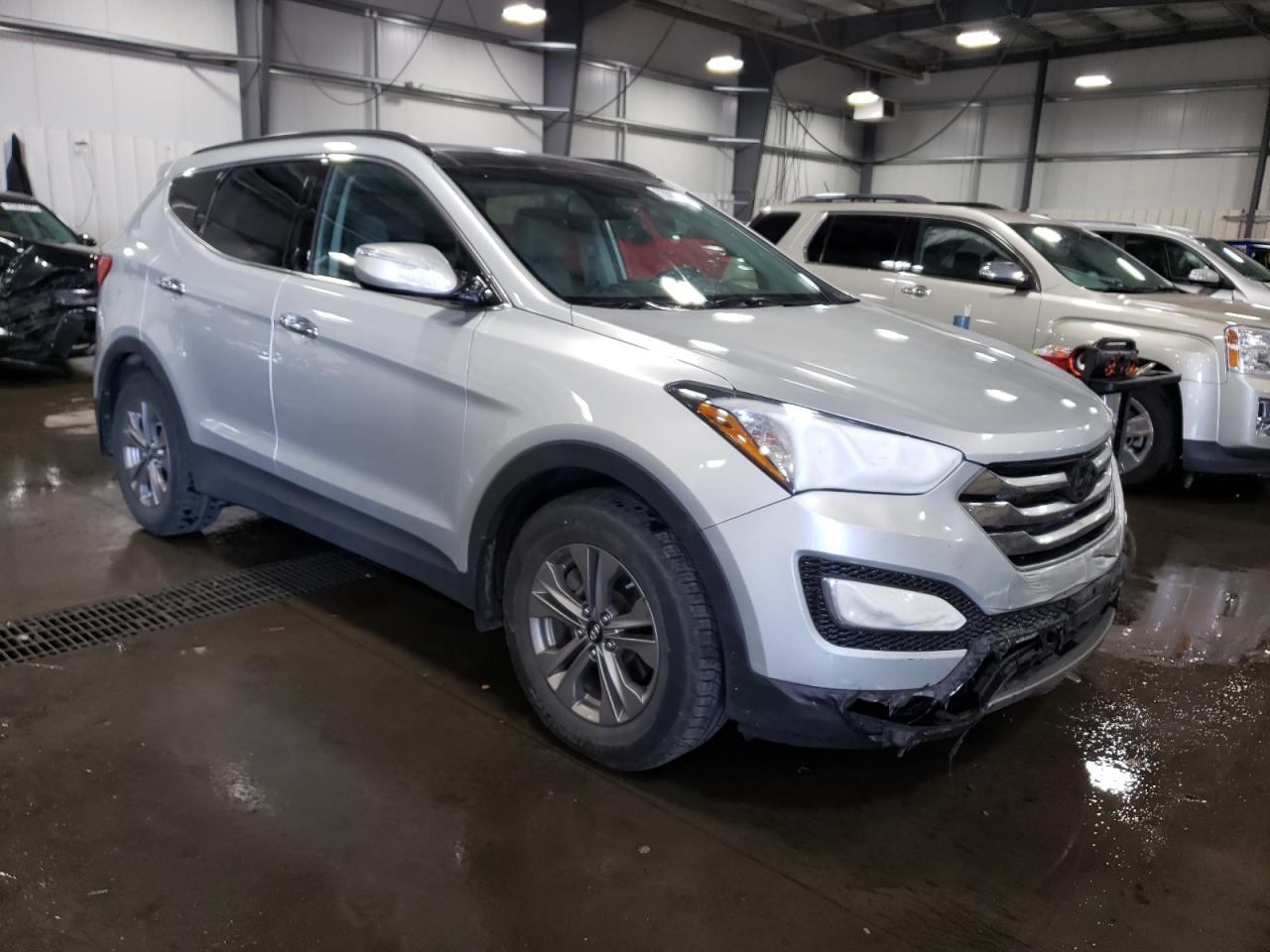 2016 Hyundai Santa Fe - Image 4