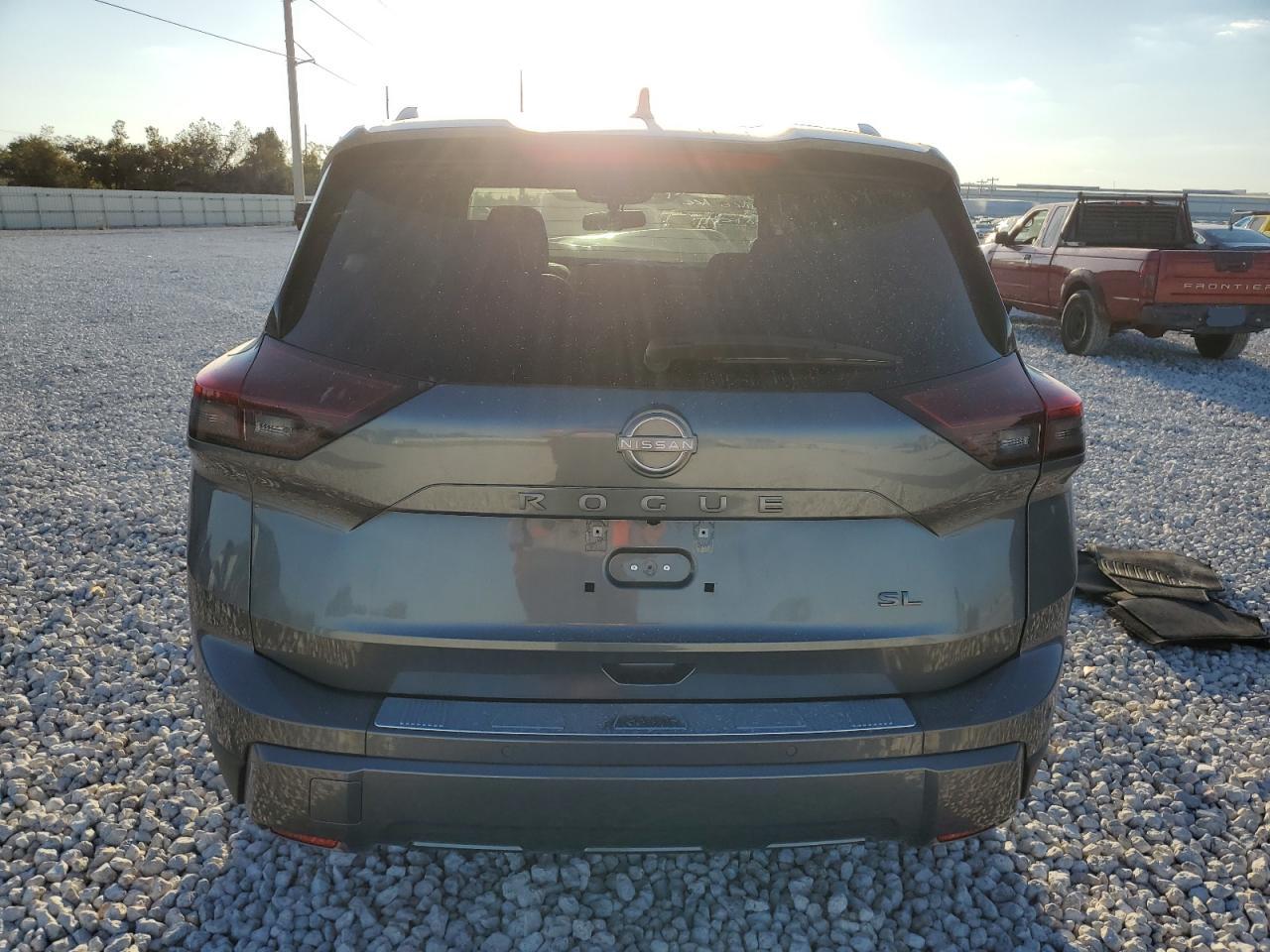 2024 Nissan Rogue - Image 6