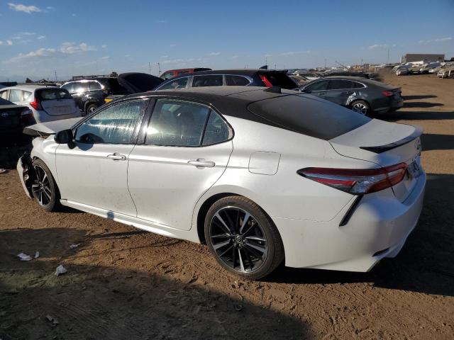  TOYOTA CAMRY 2018 Белый