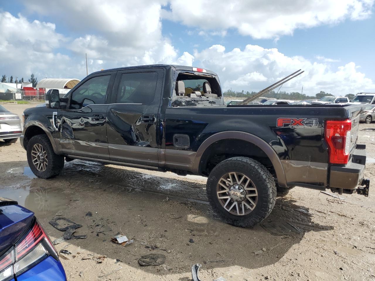 2017 Ford F350 - Image 2