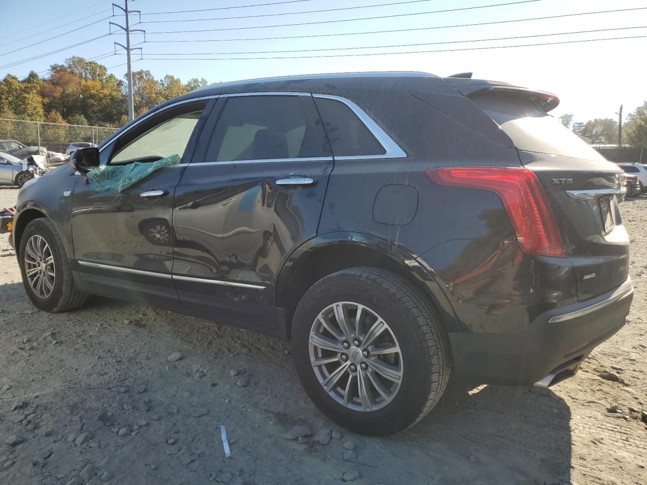 2017 Cadillac XT5 - Image 2