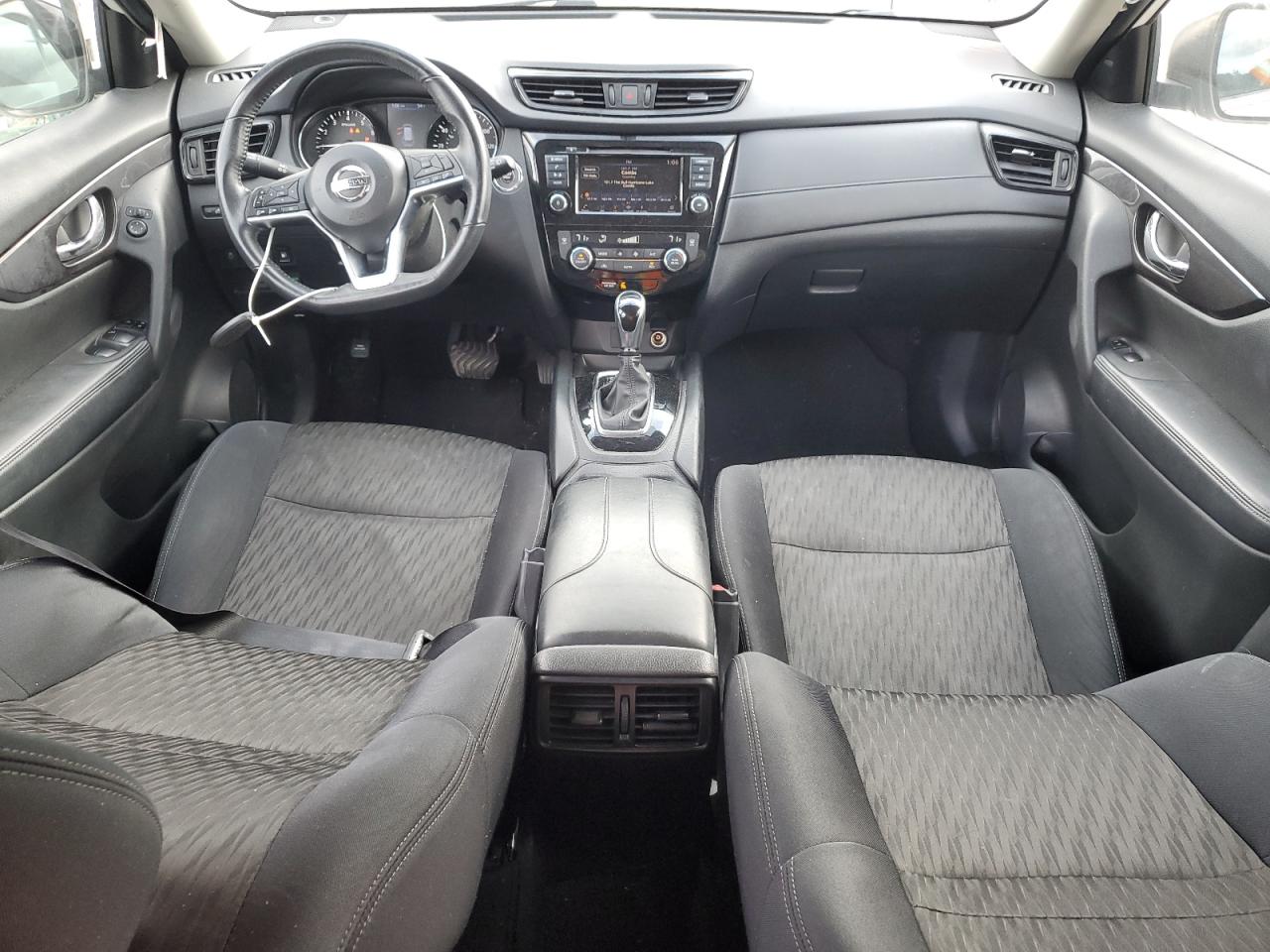 2018 Nissan Rogue - Image 8